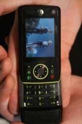 Illustration for article titled 3GSM 2007: I Heart Motorola's Z8 Banana-Slider and Q9 Smartphone